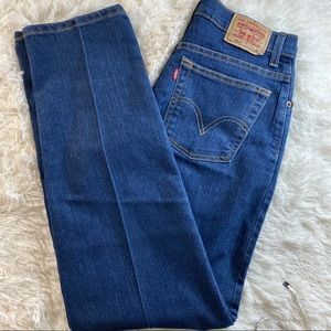 Levis women 550 classic relaxed mom jean